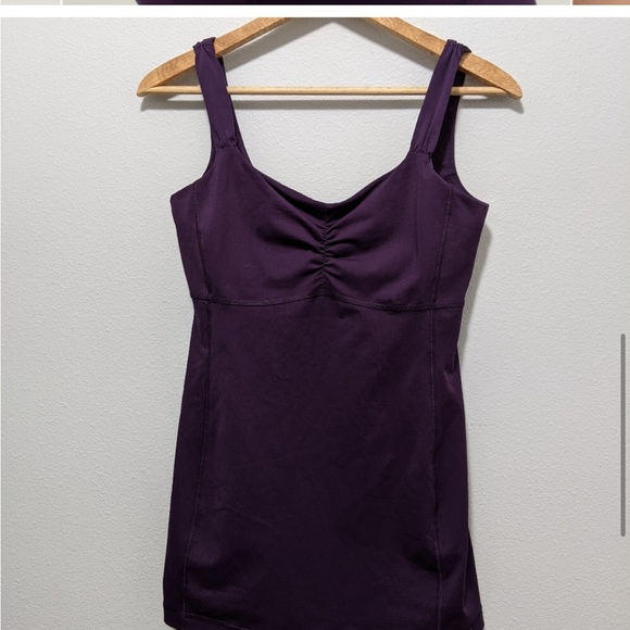 Lululemon scoop back workout tank size 8 - Picture 3 of 5